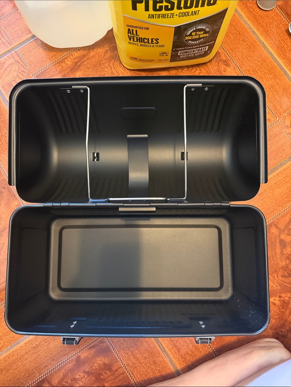 Stanley Black Men's Lunch Box - Picture 5 of 5